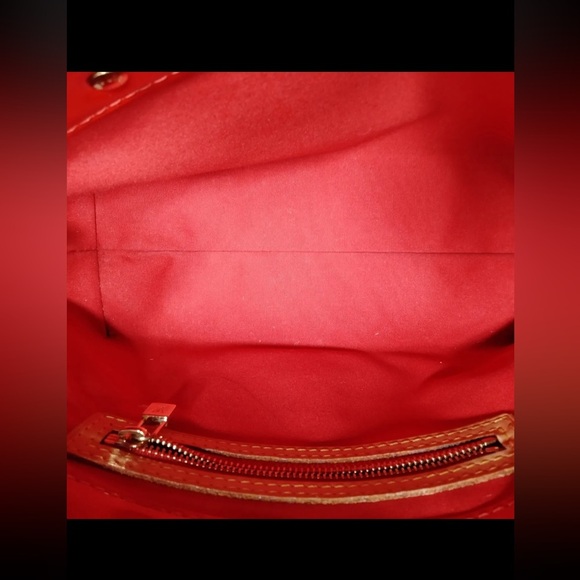 Louis Vuitton Reade Monogram Embossed Vernis Leather Tote - Picture 12 of 16